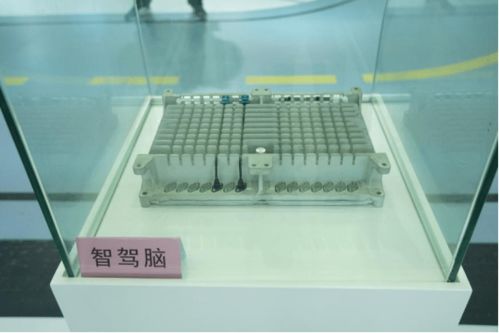 長沙網(wǎng)絡(luò)安全與智能制造大會開幕，行深智能攜“無人車家族”震撼亮相，展現(xiàn)智能控制系統(tǒng)集成新高度